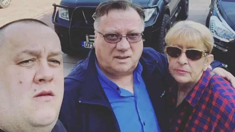 Sin Halida Bešića podijilio dirljive fotografije pokojnih roditelja, javnost se emotivno oglasila