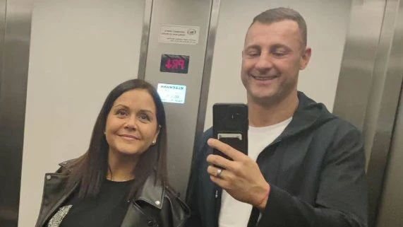 Silvija Nedeljković pokazala muža s blizancima: Saša drži Stašu i Boška na grudima, a ne skida osmijeh s lica