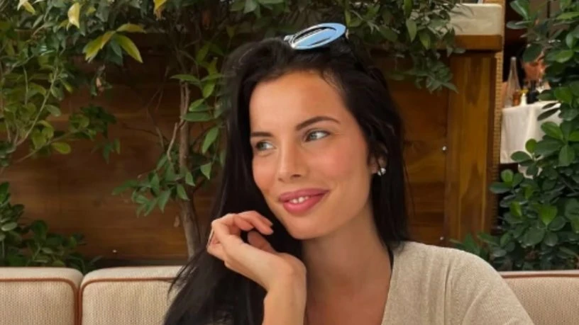 Teodora Bjelica pokazala raskošan prsten: Glumica srećna s fudbalerom Muharom, dijeli prizore iz porodičnog doma