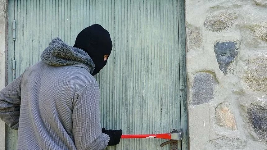 Bez oružja i alarma: Kako je grupa radnika usisivačem "obila" Monoprix za više od 700.000 evra