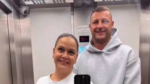 Silvija Nedeljković objavila sliku tik pred porođaj: Pjevačica čeka blizance i ponosno pokazala trudnički stomak