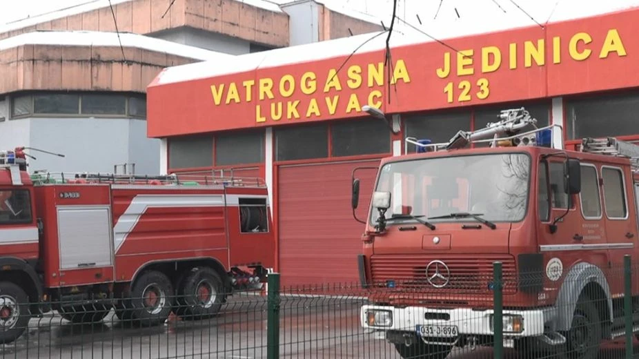 Požar u staračkom domu u Lukavcu: Povrijeđeno dvoje osoba, evakuisani svi štićenici
