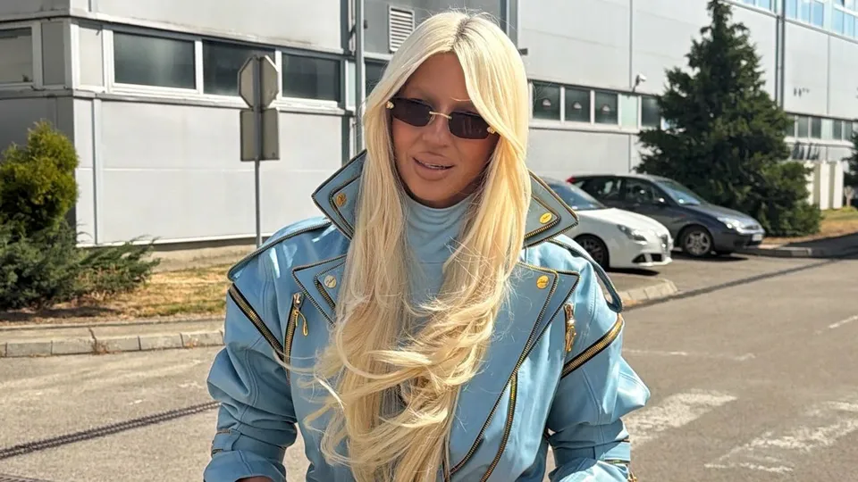 Jelena Karleuša za Pink.rs progovorila o mlađem momku, pa ponovo uputila riječi Desingerici