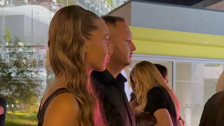 Kći Dejana Petrovića prvi put s ocem u javnosti nakon napada: Jovana blistala na gradskoj proslavi