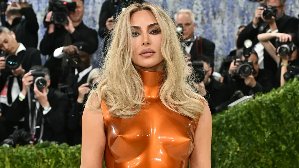 Sud u Parizu Kim Kardašijan dosudio samo jedan evro odštete nakon oružane pljačke iz 2016. godine