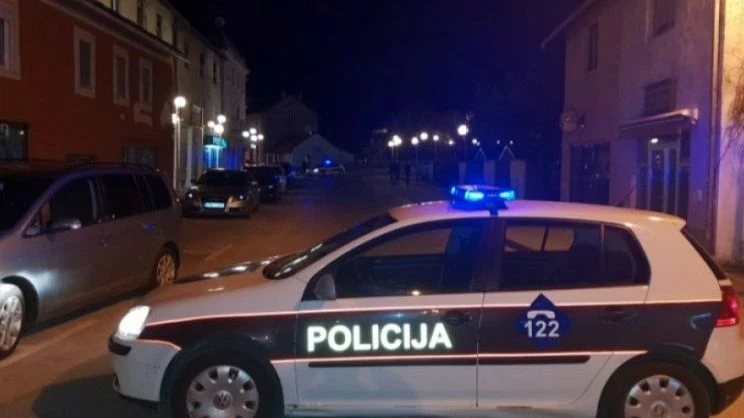 Travnik: Sukob ispred kockarnice, jedan muškarac povrijeđen, drugi priveden