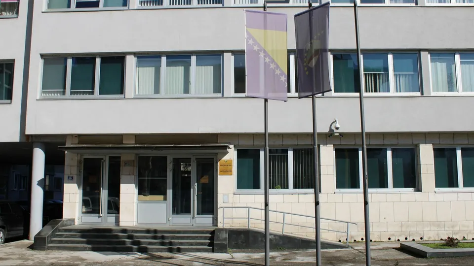 Optuženi za ubistvo u Banovićima izjasnio se da nije kriv