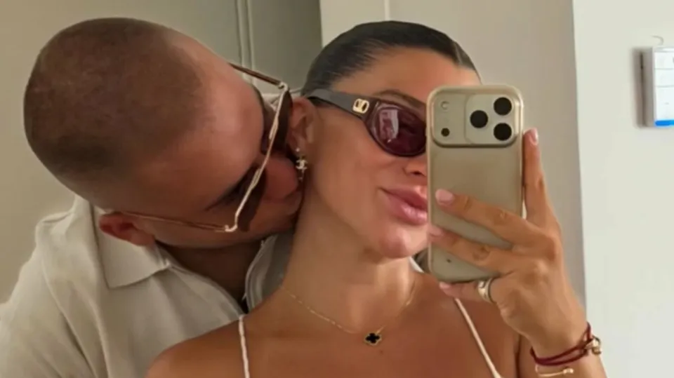 Milica Ristić prvi put pokazala oca svog sina: Mlađi je od nje devet godina, a detalj sa proslave privukao pažnju