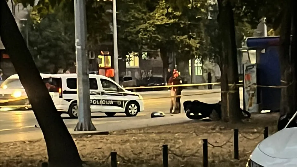Saobraćajna nesreća u Zagrebačkoj ulici u Sarajevu, povrijeđen motociklista