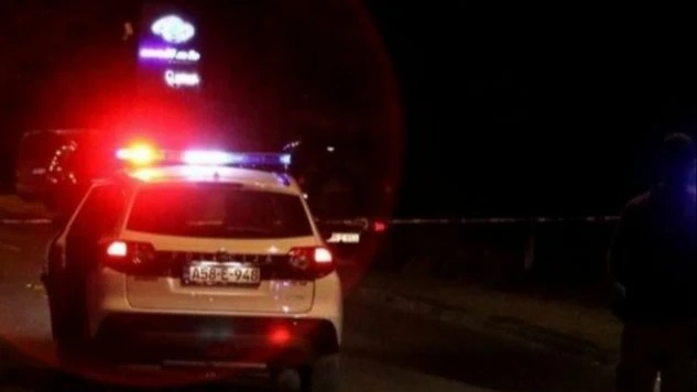 Teška nesreća na autoputu kod Visokog: automobil se zapalio u sudaru sa kamionom