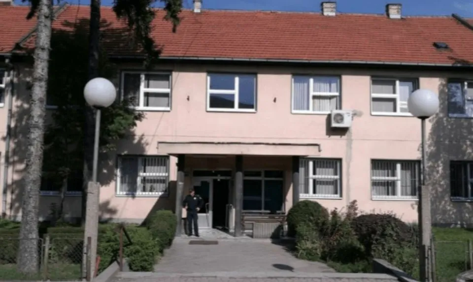 U Živinicama pronađeni amfetamin i marihuana, 25-godišnjaku određen pritvor