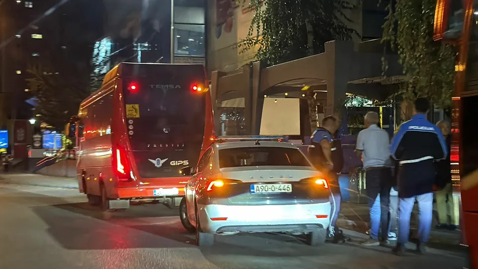 Nesuglasice između vozača i putnice u autobusu u Tuzli, došla policija