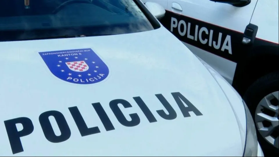 Poginuo suputnik u nesreći kod Posušja, vozač i suputnica povrijeđeni