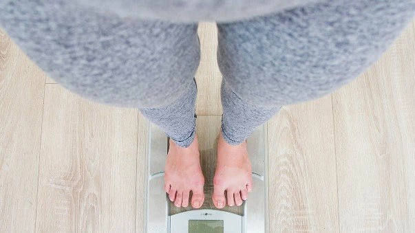 Ako žena unosi 1.400 kalorija dnevno, koliko treba da jede da bi smršala? Manje nije uvijek bolje