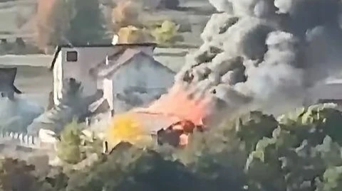 U Brezi izgorio pomoćni objekat, mještani pozvani na radnu akciju raščišćavanja