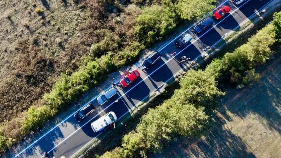 Automobil udario i usmrtio jelena kod Mostara, zatim se desetak minuta kasnije sudarila dva vozila