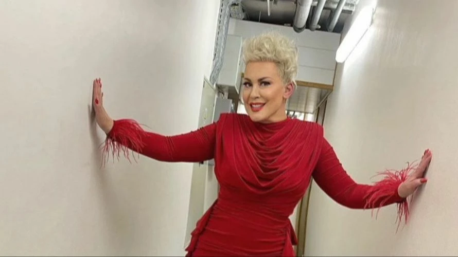 Mediji prenose: Indira Levak prigovorila Alki Vuici nakon poljupca na koncertu u Novom Sadu