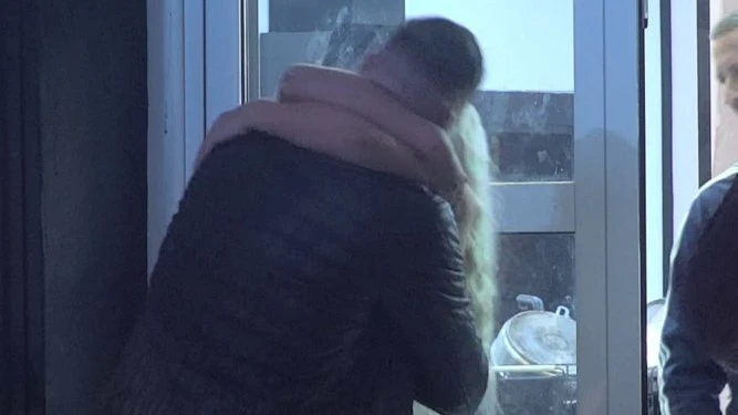 Glorija uzbuđeno dočekala Osmakčića u Beloj kući, on joj stavio prsten na ruku