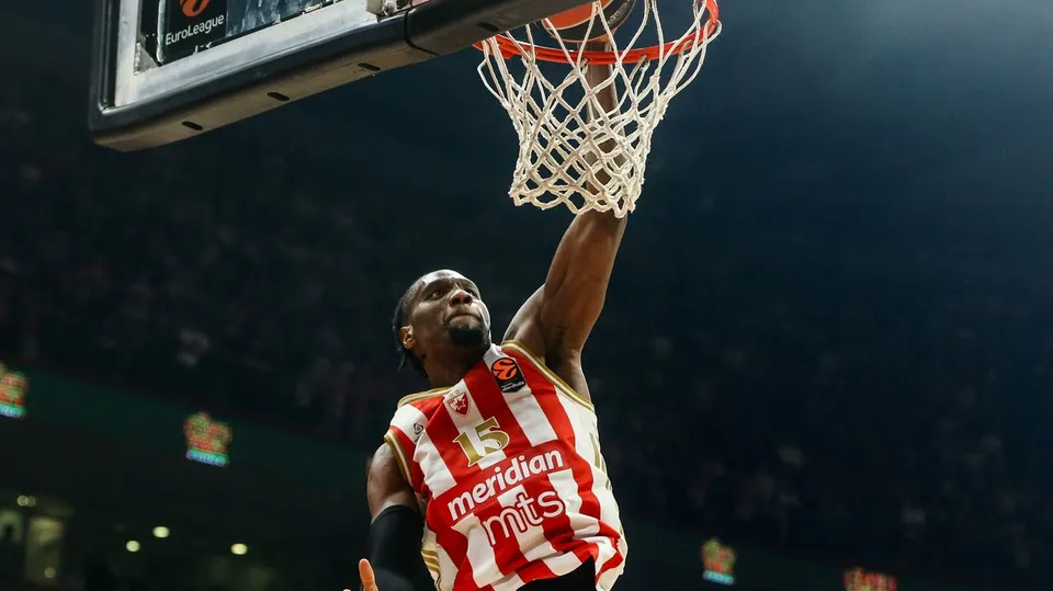 Crvena zvezda bez klasičnog centra u Lion: Navaro potvrdio da Ebuka ne putuje s timom