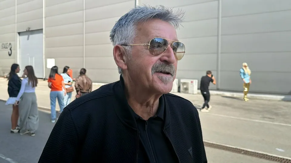 Sin Dragana Stojkovića Bosanca živi daleko od medijske pažnje – javnost ga vidjela samo jednom na porodičnoj fotografiji