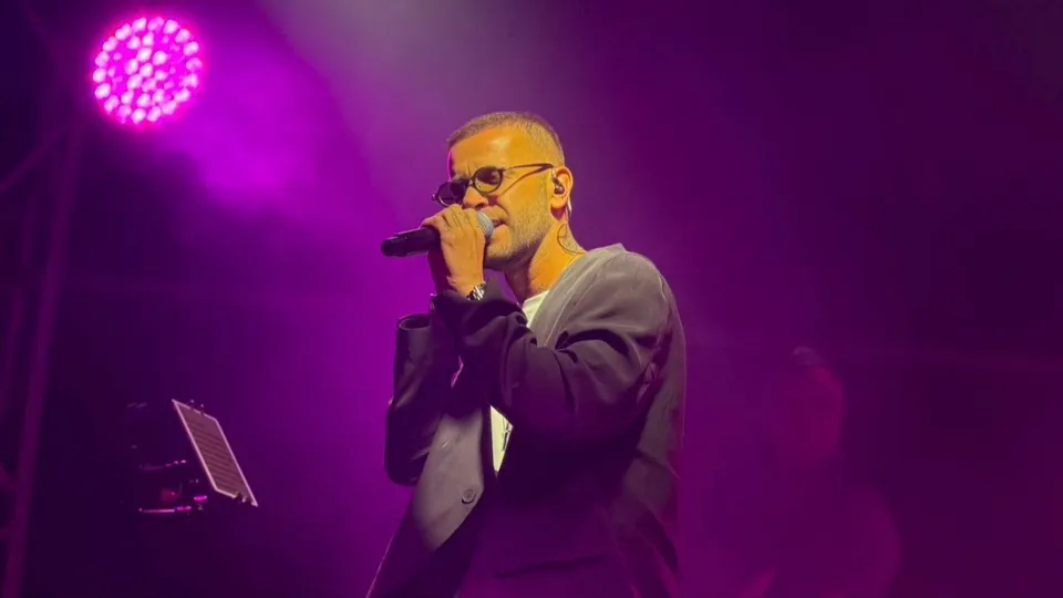 Magla održala prvi koncert u Hrvatskoj: hiljade ljudi pjevalo u Areni Zagreb, a Vladan Savić uputio posvetu Tošetu Proeskom