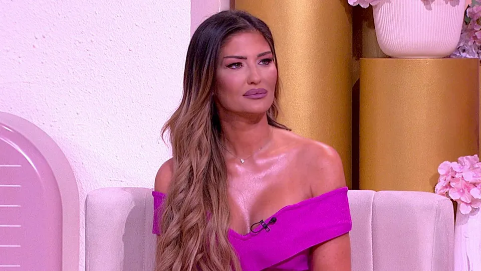 Ana Radulović priznala u kog poznatog Srbina je bila zaljubljena u tinejdžerskim danima: "Imala sam njegov poster na zidu"