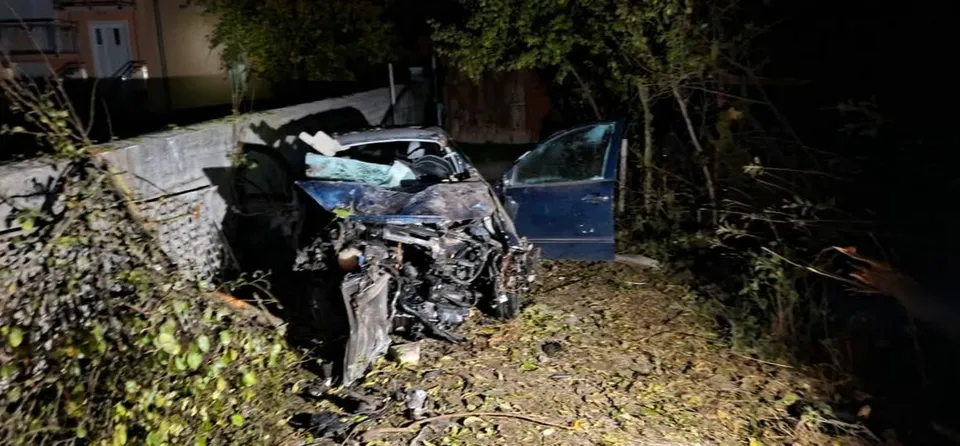 Poginuo vozač nakon slijetanja automobila s ceste kod Bugojna