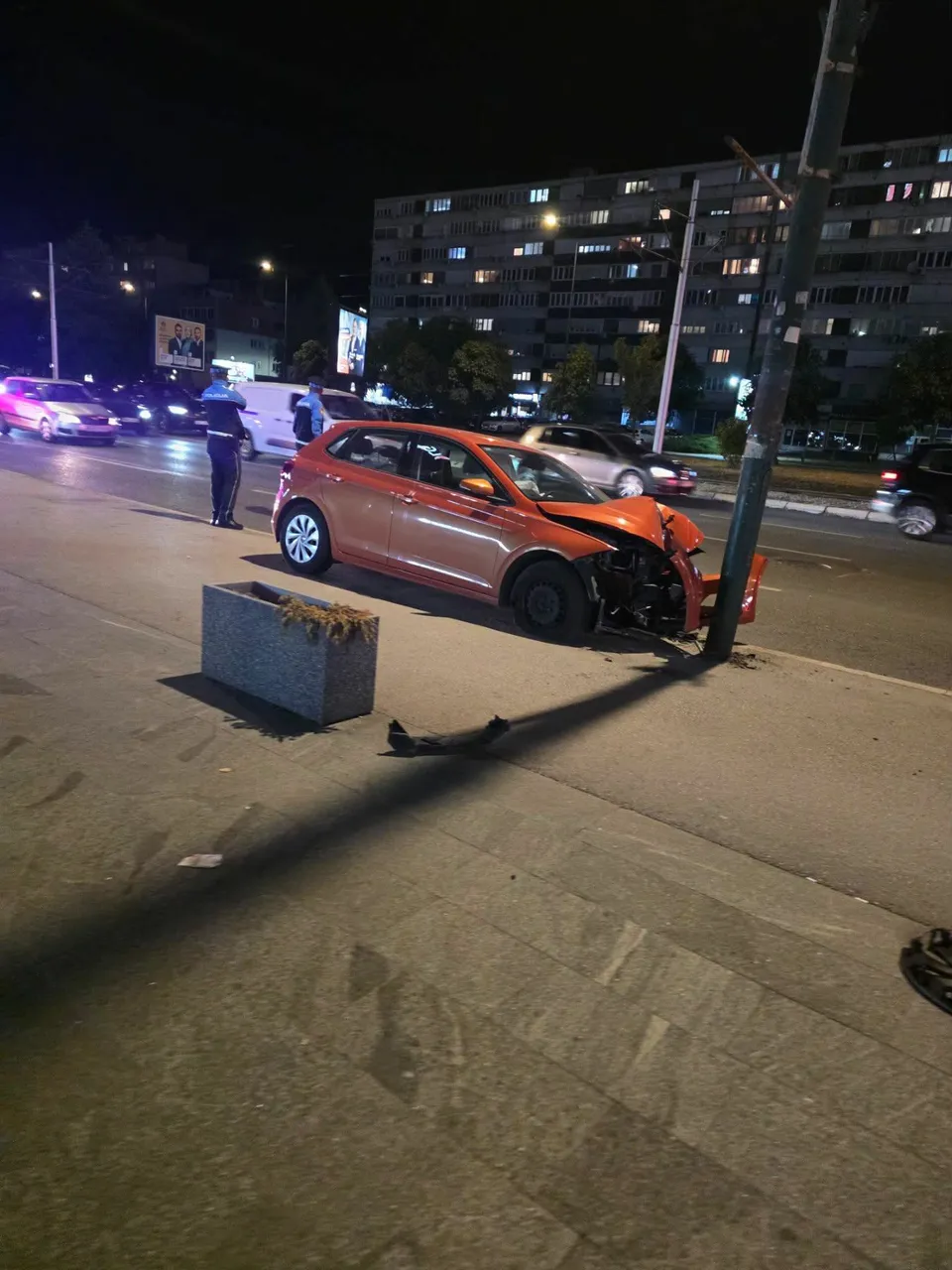 Automobil se zabio u stub u naselju Dolac Malta u Sarajevu