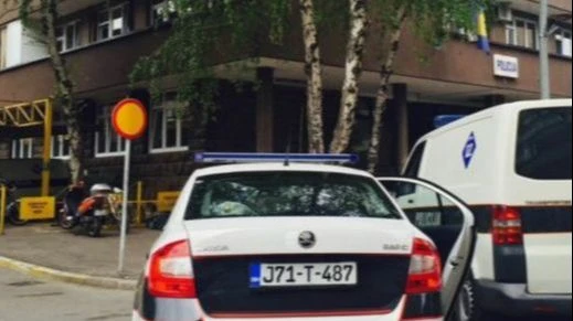 U Zenici uhapšena osoba (19) zbog sumnje na posjedovanje droge – "Neovlaštena proizvodnja i stavljanje u promet opojnih droga"