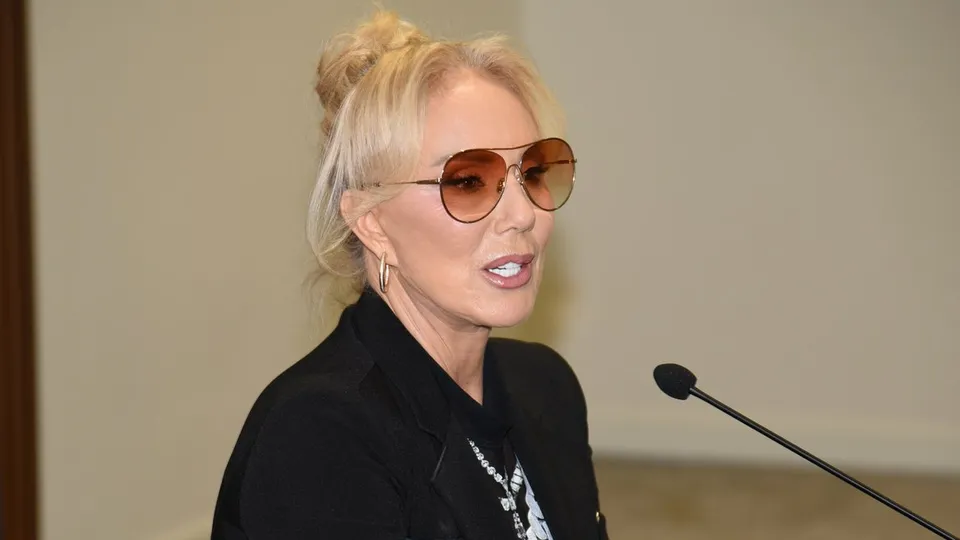 Lepa Brena otkrila detalje teške zdravstvene borbe: Hitno operisana zbog ciste na jajniku