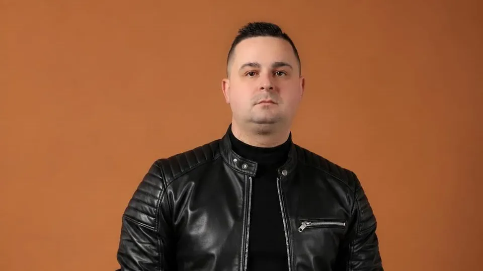 Adnan Babajić: Dan započinjem zagrljajem sina, kafu najradije pijem s Lejlom
